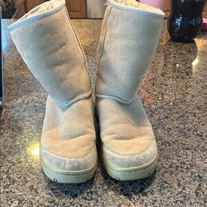 Cozy Tan Ugg Suede Boots